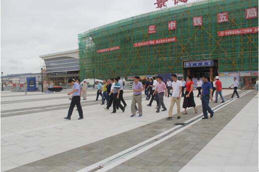 喜迎十九大，身邊看變化——我市干部賢內助、鄉鎮街道負責人參觀高鐵商務區